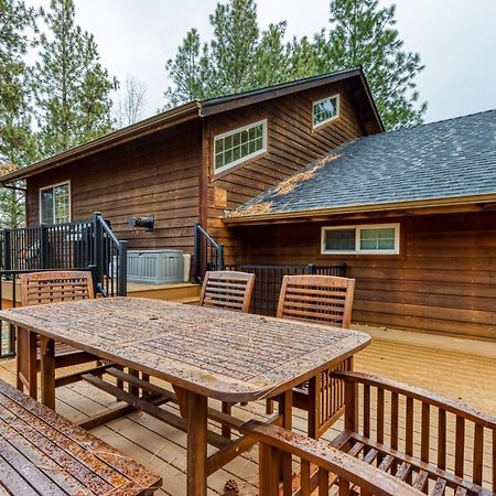 Camp Polk Lodge 시스터스 외부 사진